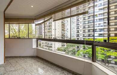 Imagem: O apartamento possui 4 Dormitórios, 5 Banheiros, 3 Vagas na