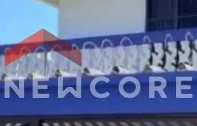 Imagem: A casa possui 5 Dormitórios, 3 Banheiros, 4 Vagas na garagem