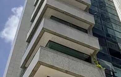 Imagem: O apartamento possui 4 Dormitórios, 5 Banheiros, 3 Vagas na