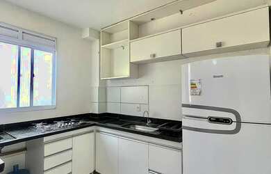 Imagem: O apartamento possui 2 Dormitórios, 1 Banheiro, 1 Vaga na garagem