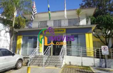 Imagem: A casa possui 3 Dormitórios, 4 Banheiros, 5 Vagas na garagem