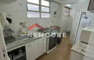 Imagem: O apartamento possui 1 Dormitório, 1 Banheiro, 1 Vaga na garagem