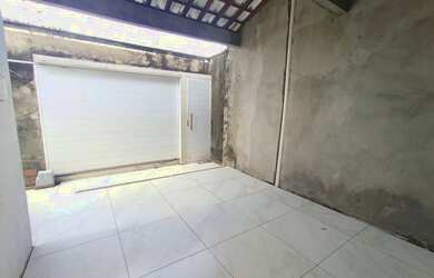 Imagem: A casa possui 5 Dormitórios, 3 Banheiros, 3 Vagas na garagem