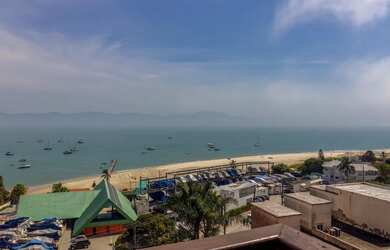 Imagem: O apartamento na cobertura possui 4 Dormitórios, 4 Banheiros