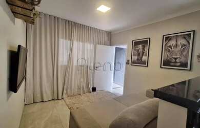 Imagem: A casa possui 2 Dormitórios, 1 Banheiro, 2 Vagas na garagem