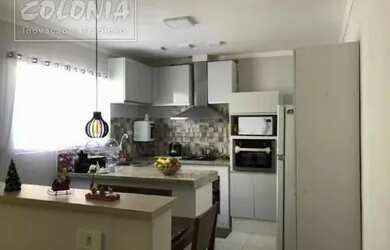 Imagem: A casa possui 2 Dormitórios, 1 Banheiro, 2 Vagas na garagem