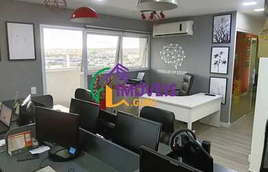 Imagem: O depósito possui 2 Vagas na garagem e 72m² de Área e está