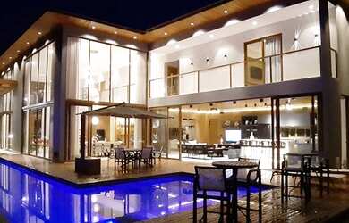 Imagem: A casa em condomínio possui 5 Dormitórios, 5 Banheiros, 4