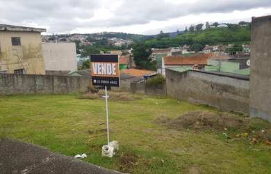 Imagem: O terreno possui 500m² de Área e está localizado em Parque