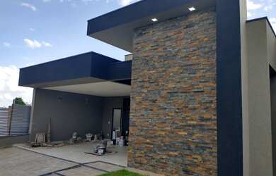 Imagem: A casa em condomínio possui 3 Dormitórios, 5 Banheiros, 4