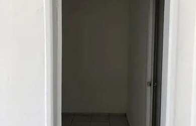 Imagem: A kitnet possui 1 Dormitório e 1 Banheiro e está localizado