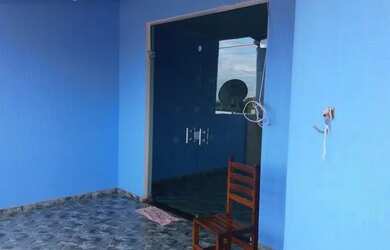 Imagem: A casa possui 3 Dormitórios, 3 Banheiros, 1 Vaga na garagem