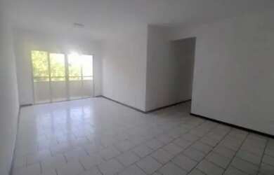 Imagem: O apartamento possui 2 Dormitórios, 1 Banheiro e 1 Vaga na