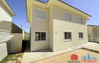 Imagem: A casa em condomínio possui 3 Dormitórios, 2 Banheiros, 2