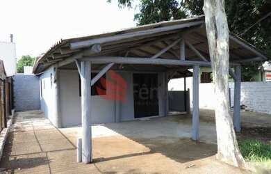 Imagem: A casa possui 2 Dormitórios, 1 Banheiro, 68m² de Área e Imóvel