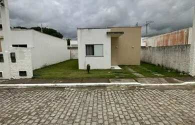 Imagem: A casa possui 2 Dormitórios, 1 Banheiro, 1 Vaga na garagem