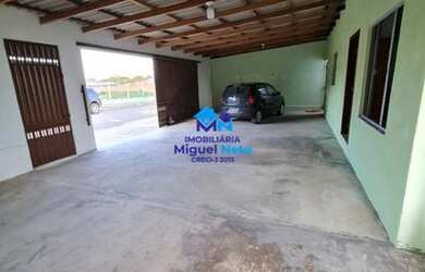 Imagem: A casa possui 2 Dormitórios, 2 Banheiros, 2 Vagas na garagem