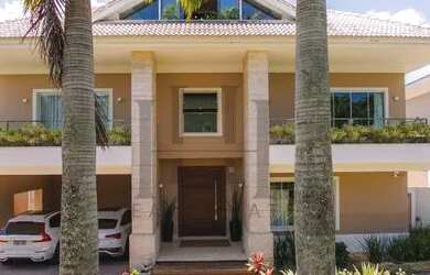 Imagem: A casa em condomínio possui 5 Dormitórios, 5 Banheiros, 5