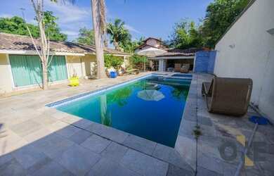 Imagem: A casa em condomínio possui 3 Dormitórios, 3 Banheiros, 5