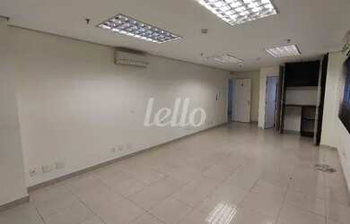 Imagem: O depósito possui 1 Vaga na garagem, 38m² de Área e está