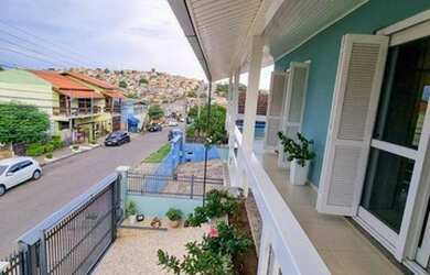 Imagem 2: Linda casa. Churrasqueira, Guarda roupa, Lareirae2 Vagas na garagem