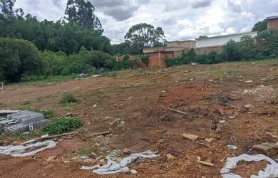 Imagem: A casa em condomínio possui 1 Dormitório, 1 Banheiro, 400m²
