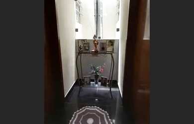 Imagem 4: Casa em Bairro. Churrasqueira, Varanda, 260m² de Áreae2 Vagas na garagem