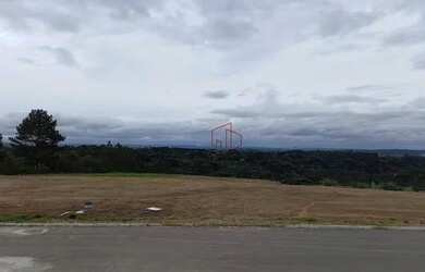 Imagem: O terreno possui 600m² de Área e está localizado em Gramado