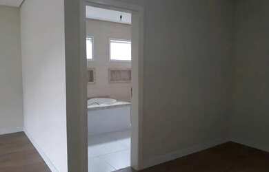 Imagem 9: Sobrado novo, com 313m², piscina, 3 suítes e 6 vagas no Jardim Ibiratiba