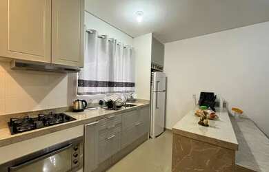 Imagem: A casa possui 2 Dormitórios, 3 Banheiros, 2 Vagas na garagem