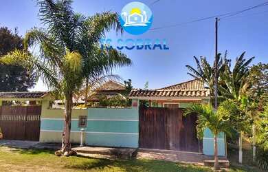 Imagem: A casa possui 2 Dormitórios, 1 Banheiro, 2 Vagas na garagem