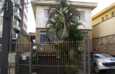 Imagem: A casa possui 3 Dormitórios, 5 Banheiros, 5 Vagas na garagem