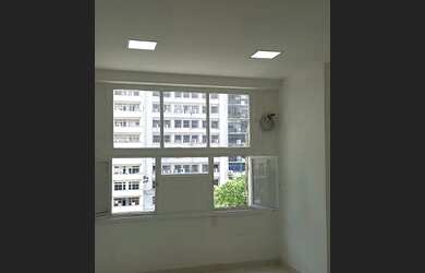 Imagem 3: LINDA SALA REFORMADA PERTO DO METRÔ URUGUAIANA E DE FRENTE