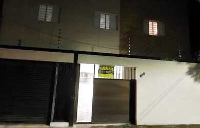 Imagem: A casa possui 3 Dormitórios, 1 Banheiro, 1 Vaga na garagem