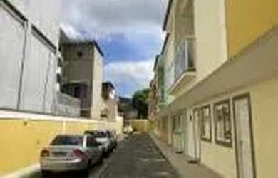 Imagem: A casa possui 2 Dormitórios, 3 Banheiros, 1 Vaga na garagem