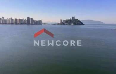 Imagem: O apartamento possui 1 Dormitório, 1 Banheiro, 2 Vagas na garagem