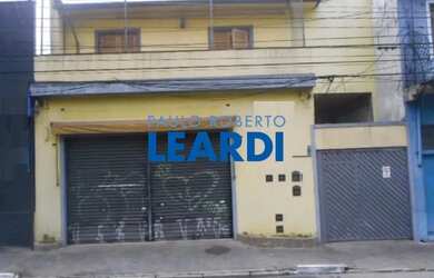 Imagem: O depósito possui 5 Vagas na garagem, 220m² de Área e está