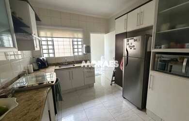 Imagem 13: Casa com 3 quartos, 1 suíte, à venda, 345 m² por R$ 850.000 - Jardim...