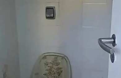 Imagem 6: Apartamento de dois dormitórios e dois banheiros com elevador e vaga...