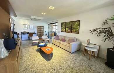 Imagem: O apartamento possui 4 Dormitórios, 5 Banheiros, 3 Vagas na