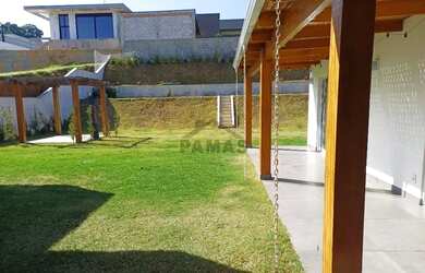 Imagem 11: Aconchegante, integrada, casa térrea e grande terreno gramado no Condomínio...