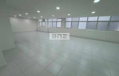 Imagem: O depósito possui 2 Vagas na garagem, 195m² de Área, Imóvel