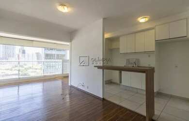 Imagem: O apartamento possui 1 Dormitório, 1 Banheiro, 1 Vaga na garagem