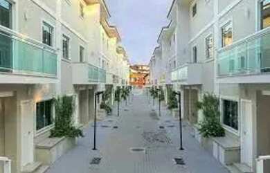 Imagem: A casa em condomínio possui 4 Dormitórios, 3 Banheiros, 1