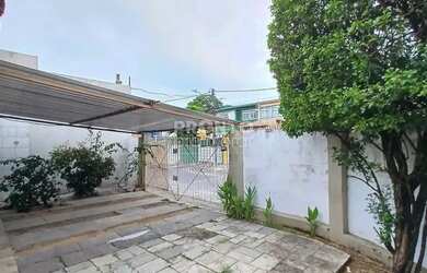 Imagem 10: PARA QUEM SONHA EM MORAR EM UMA CASA AMPLA COM PISCINA E LOCALIZAÇÃO...