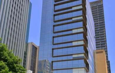 Imagem: O depósito possui 5 Vagas na garagem e 4442m² de Área e está