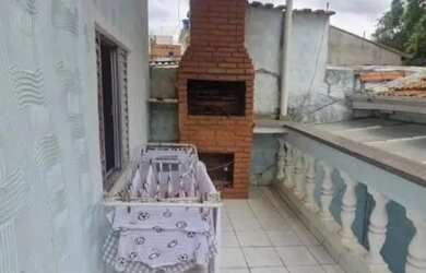 Imagem 6: Casa em ótima localização, ponto de ônibus em frente com fácil acesso...