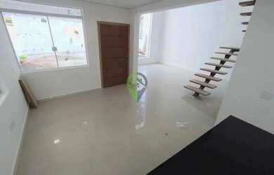 Imagem: A casa possui 4 Dormitórios, 5 Banheiros, 5 Vagas na garagem