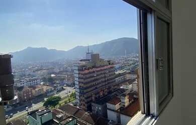 Imagem: O apartamento possui 1 Dormitório, 1 Banheiro, 1 Vaga na garagem