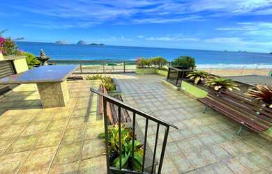 Imagem 6: Cobertura ampla na Vieira Souto - casa suspensa em frente ao mar